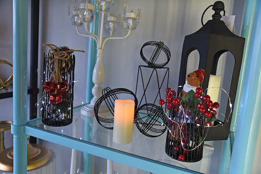 Gift Shop «Avenue Flower Shop», reviews and photos, 10632 S Cicero Ave, Oak Lawn, IL 60453, USA