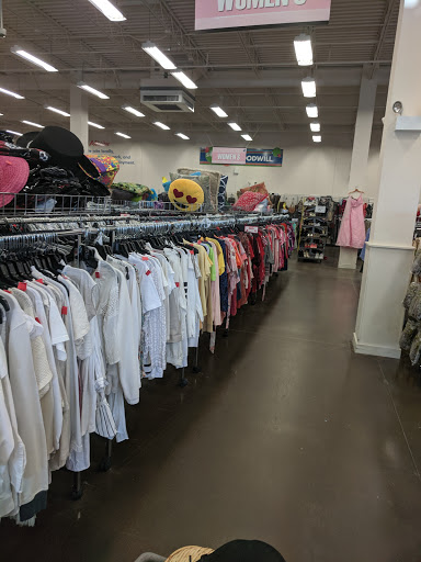 Thrift Store «Rappahannock Goodwill Industries:- Harrison Crossing Store», reviews and photos, 7101 Harrison Rd, Fredericksburg, VA 22407, USA