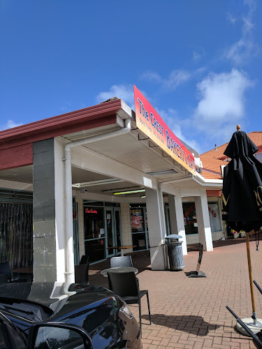 The Crest Bakery & Cafe - Hamilton