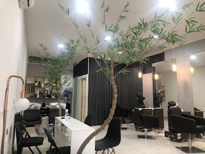 Logo da empresa - Lindíssima Cabelo e Estética