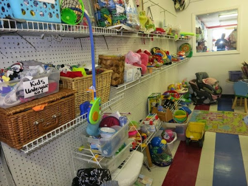 Thrift Store «The Kindness Wave Foundation Thrift Store», reviews and photos, 6210 Seminole Blvd, Seminole, FL 33772, USA