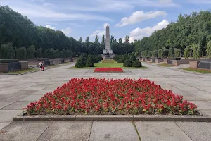 Soviet War Memorial image