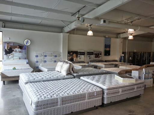 Appliance Store «Plugs Appliance Center», reviews and photos, 675 Johnnie Dodds Blvd, Mt Pleasant, SC 29464, USA