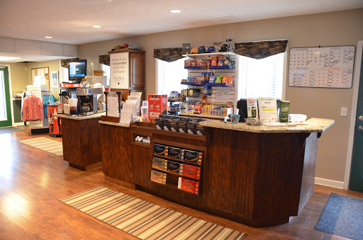 Country Club «Oak Hills Golf Course», reviews and photos, 1928 Hygeia Rd, Greenbrier, TN 37073, USA