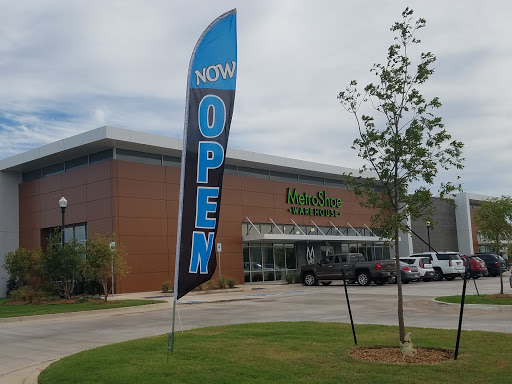 Shoe Store «MetroShoe Warehouse», reviews and photos, 2308 24th Ave NW, Norman, OK 73069, USA