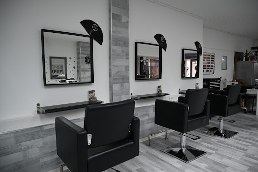 J-J Sister's hair & make-up In Sankt Veit an der Glan