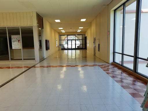 Shopping Mall «Innsbruck Mall», reviews and photos, 85 Tunnel Rd #40, Asheville, NC 28805, USA