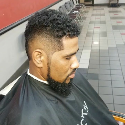 Barber Shop «CUT ABOVE THE REST Barbershop», reviews and photos, 3372 S University Dr, Miramar, FL 33025, USA