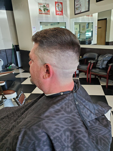 Barber Shop «MANHOOD BARBER SHOP», reviews and photos, 530 SW 205th Ave #300, Beaverton, OR 97006, USA