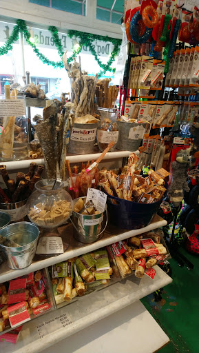 Pet Supply Store «The Dog Store», reviews and photos, 2301 Mt Vernon Ave, Alexandria, VA 22301, USA