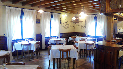 Hostal Restaurante Rosi - Pl. del Campillo, 22, 05600 El Barco de Ávila, Ávila, Spain