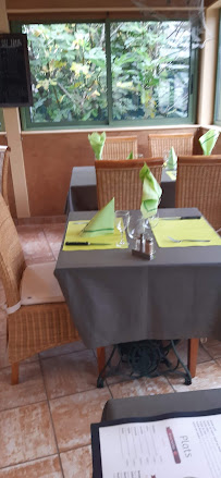 Atmosphère du Restaurant LA VILLA DES OLIVIERS à Guingamp - n°6