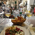 Photo n°5 de l'avis de Fabio.o fait le 23/11/2018 à 15:47 sur le  Enopaninoteca Gilberto e Vera à Lipari