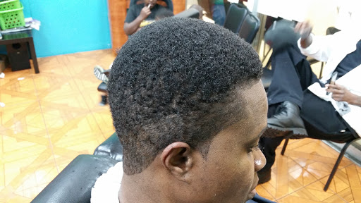 Hair Salon «Cut It Out!! Salon/Barbershop», reviews and photos, 1305 NW 40th Ave, Lauderhill, FL 33313, USA