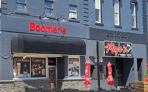 Boomer's Lounge image