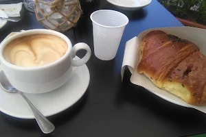 White Cafè image