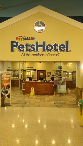 Pet Supply Store «PetSmart», reviews and photos, 1700 Fruitville Pike, Lancaster, PA 17601, USA