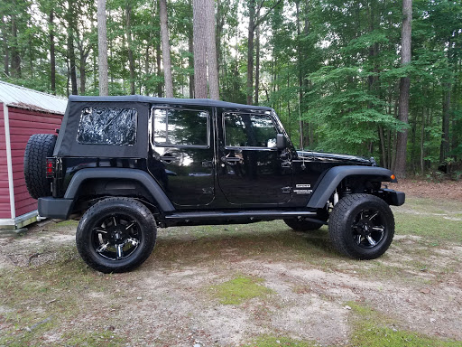 Truck Accessories Store «4 Wheel Parts Performance Center - Mesa, AZ», reviews and photos, 420 S Country Club Dr, Mesa, AZ 85210, USA