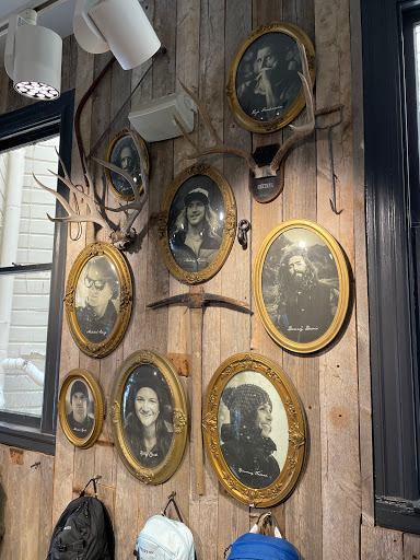 Sporting Goods Store «Burton Flagship Store», reviews and photos, 1630 Haight St, San Francisco, CA 94117, USA