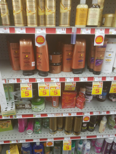 Dollar Store «FAMILY DOLLAR», reviews and photos, 615 Blue Hills Ave, Hartford, CT 06112, USA