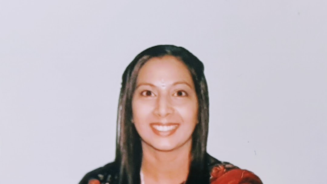 Dr Rhoda Benjamin - Chiropractor Bluff
