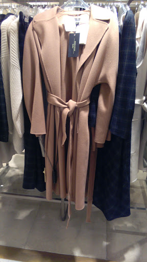 Stores to buy women's camel coats Frankfurt