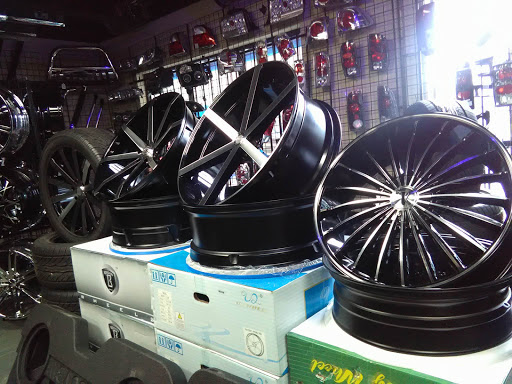 Electronics Repair Shop «Auto Electronic Specialists», reviews and photos, 2428 Nolensville Pike, Nashville, TN 37211, USA