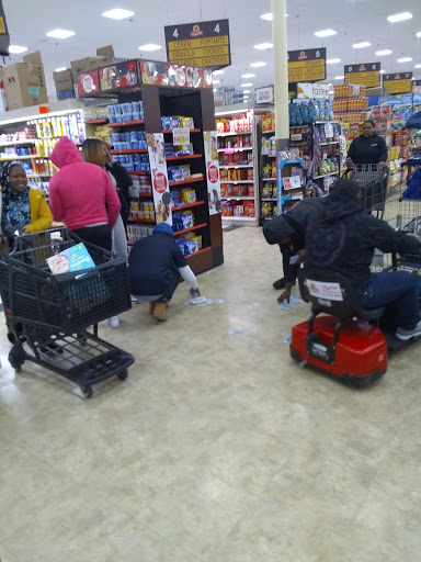 Shopping Mall «Penrose Plaza Shopping Center», reviews and photos, 2900 Island Ave, Philadelphia, PA 19153, USA