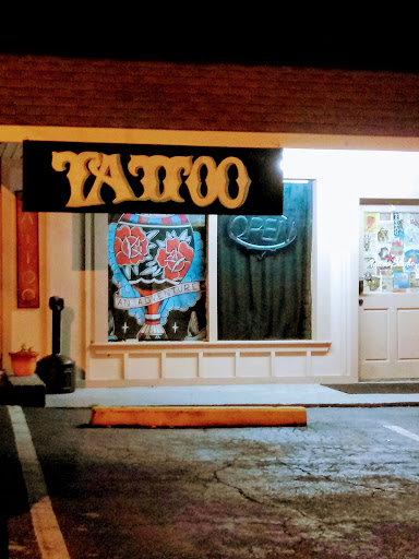Tattoo Shop «Compass Rose Tattoo», reviews and photos, 4419 Atlanta Hwy, Loganville, GA 30052, USA