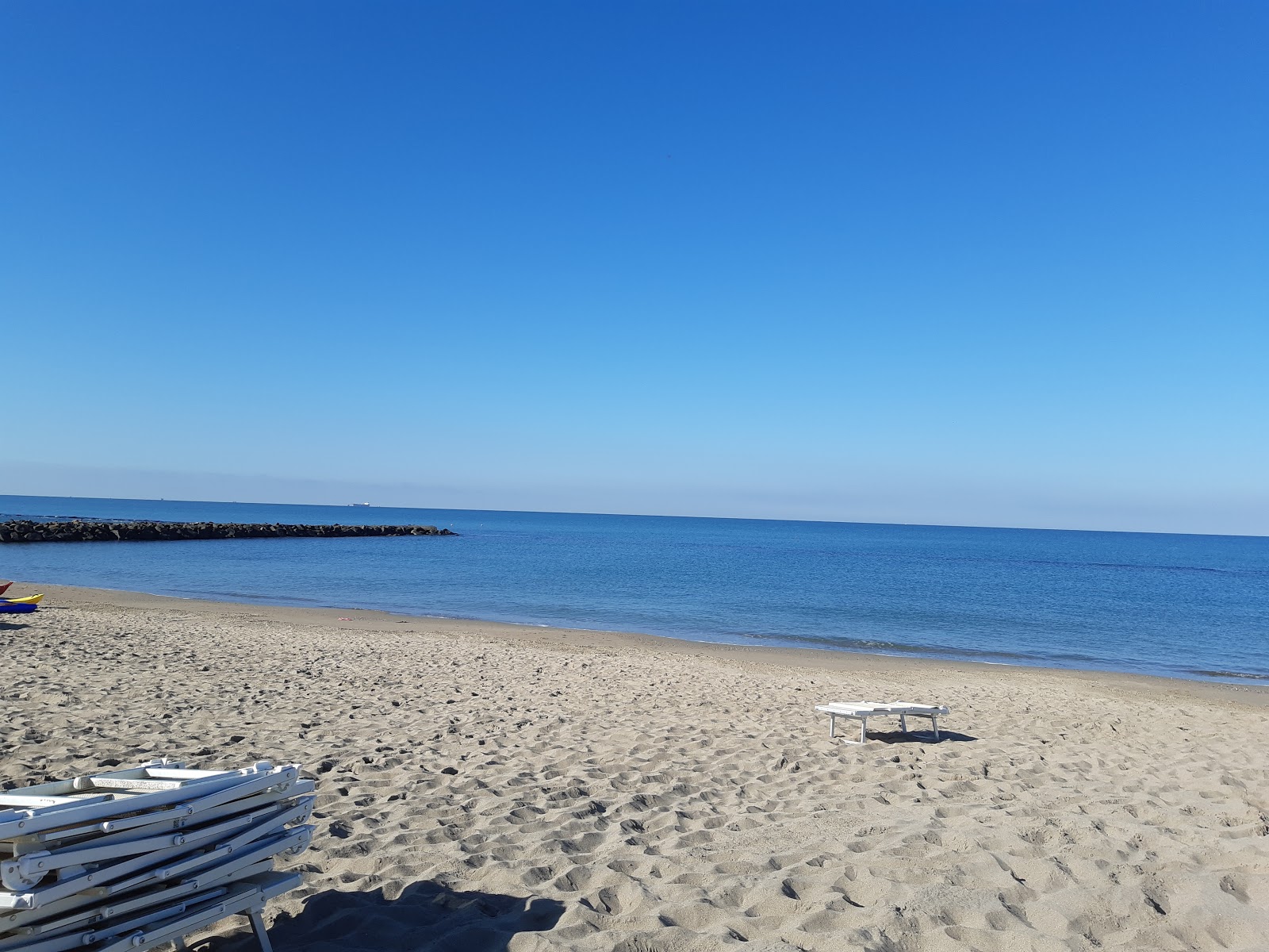 Photo de Focene beach zone de station balnéaire