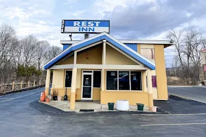 Utica Rest Inn image