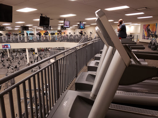 Gym «LA Fitness», reviews and photos, 452 Lakehurst Rd, Waukegan, IL 60085, USA