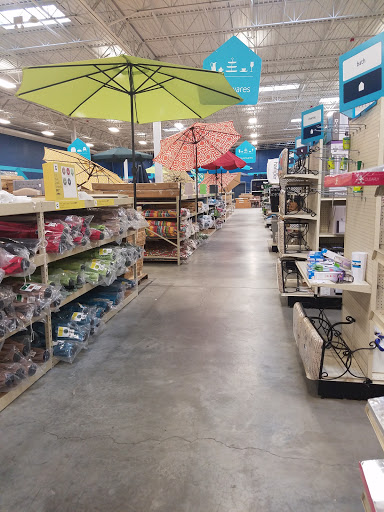 Home Goods Store «At Home», reviews and photos, 5901 Mercury Dr, Dearborn, MI 48126, USA