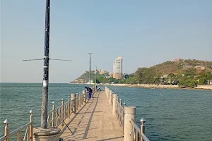 Ratchanawee Bridge image