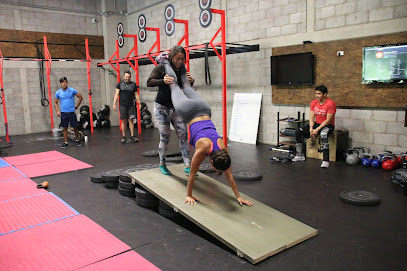 DISTRICT FITNESS CROSSFIT