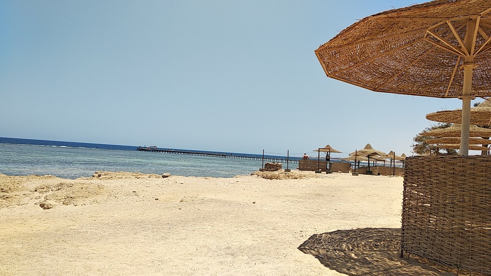 Foto de Flamenco Beach & Resort - lugar popular entre os apreciadores de relaxamento