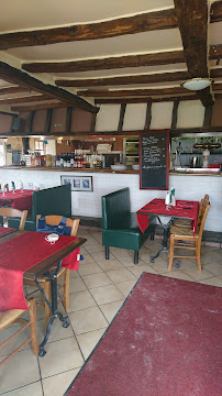 Atmosphère du Restaurant italien Pizzarelli à Chaufour-lès-Bonnières - n°10