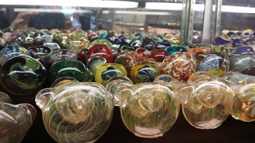 Tobacco Shop «High Tide Tobacco & Gifts», reviews and photos, 3633 W Kennedy Blvd, Tampa, FL 33609, USA