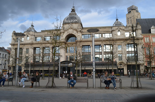 Centres commerciaux ouverts le dimanche à Antwerp