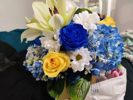 Alexas Flowers image