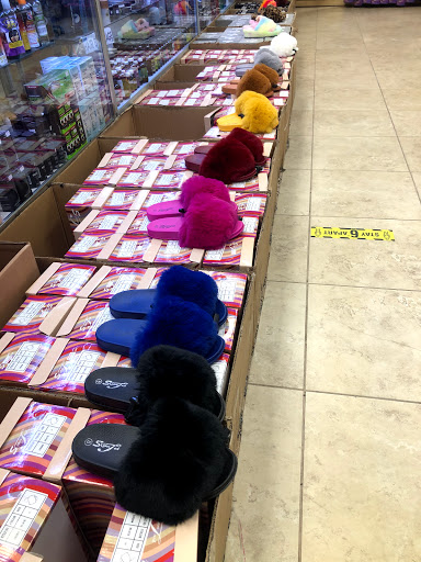 Beauty Supply Store «Uptown Beauty Mart», reviews and photos, 11411 Veterans Memorial Dr, Houston, TX 77067, USA