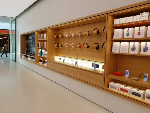 Computer Store «Apple Menlo Park», reviews and photos, 55 Parsonage Rd, Edison, NJ 08837, USA