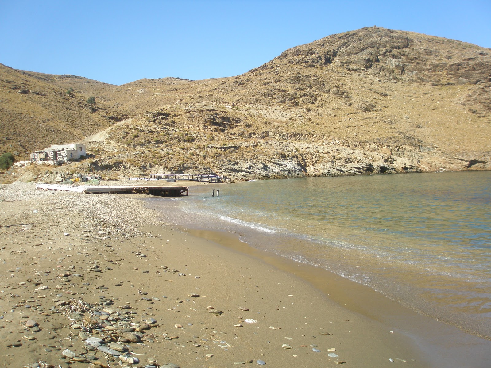 Photo of Schínos beach with small bay