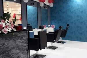 VS Unisex Salon image