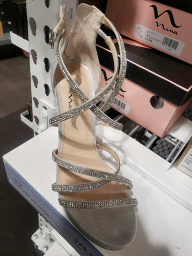 Shoe Store «DSW Designer Shoe Warehouse», reviews and photos, 2500 Central Park Ave, Yonkers, NY 10710, USA