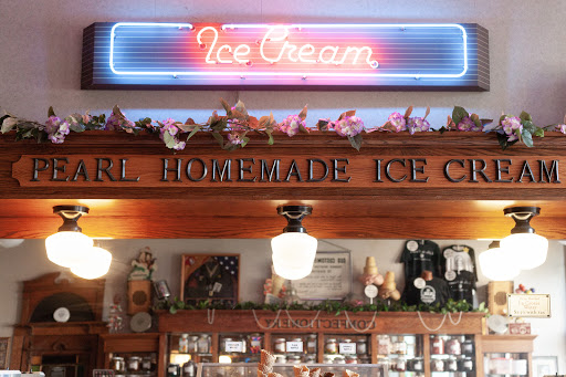 Ice Cream Shop «Pearl Ice Cream Parlor», reviews and photos, 207 Pearl St, La Crosse, WI 54601, USA