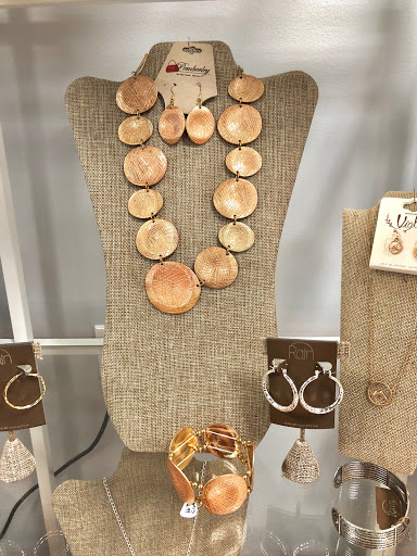 Consignment Shop «Pemberley Designer Consignments», reviews and photos, 605 Main St, Monroe, CT 06468, USA