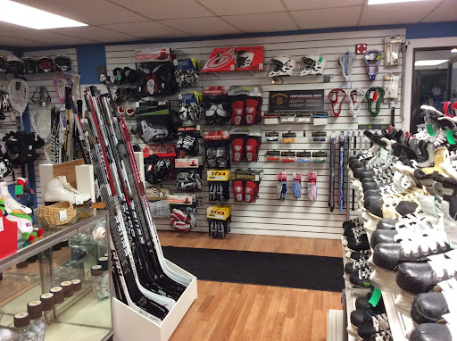 Sporting Goods Store «South Coast Sport & Consignment», reviews and photos, 3 Tyler Ave, East Wareham, MA 02538, USA