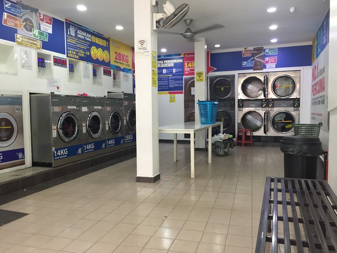 Self service laundry Tangkak