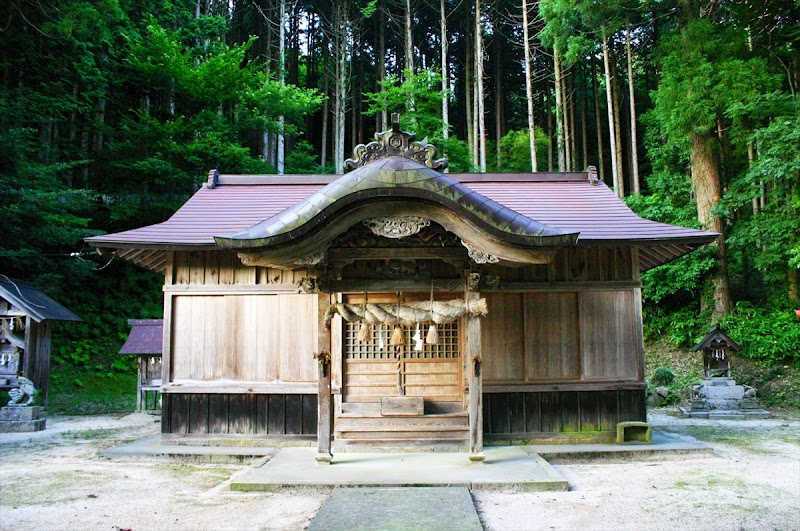 玉神社